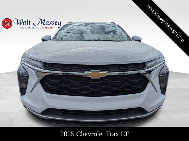 new 2025 Chevrolet Trax car, priced at $24,720