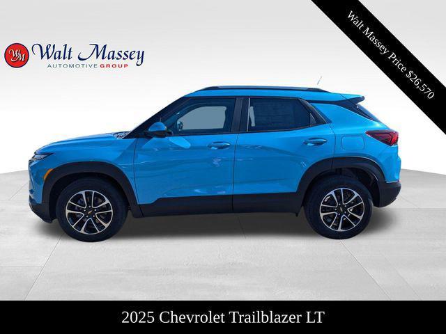 new 2025 Chevrolet TrailBlazer car, priced at $26,570