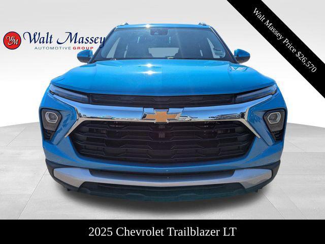 new 2025 Chevrolet TrailBlazer car, priced at $26,570