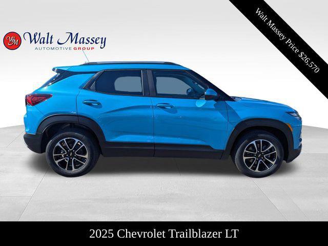 new 2025 Chevrolet TrailBlazer car, priced at $26,570