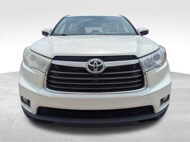 used 2014 Toyota Highlander car, priced at $12,765