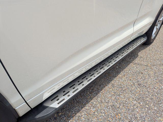 used 2014 Toyota Highlander car, priced at $12,765