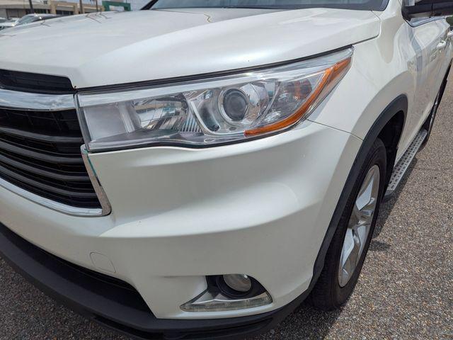 used 2014 Toyota Highlander car, priced at $12,765