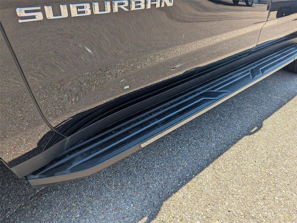 new 2025 Chevrolet Suburban car, priced at $73,992