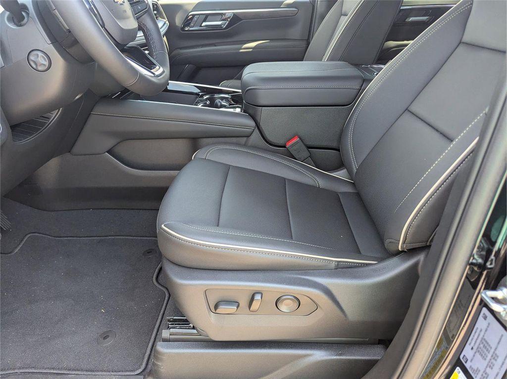 new 2025 Chevrolet Suburban car, priced at $73,992