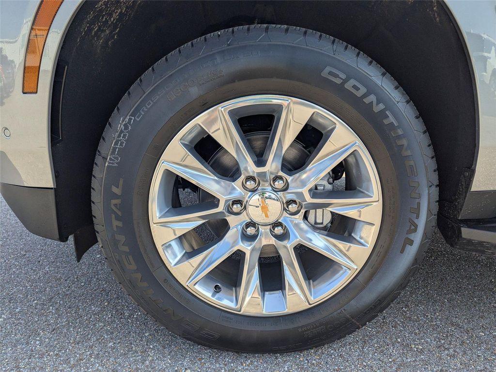 new 2025 Chevrolet Suburban car, priced at $70,915