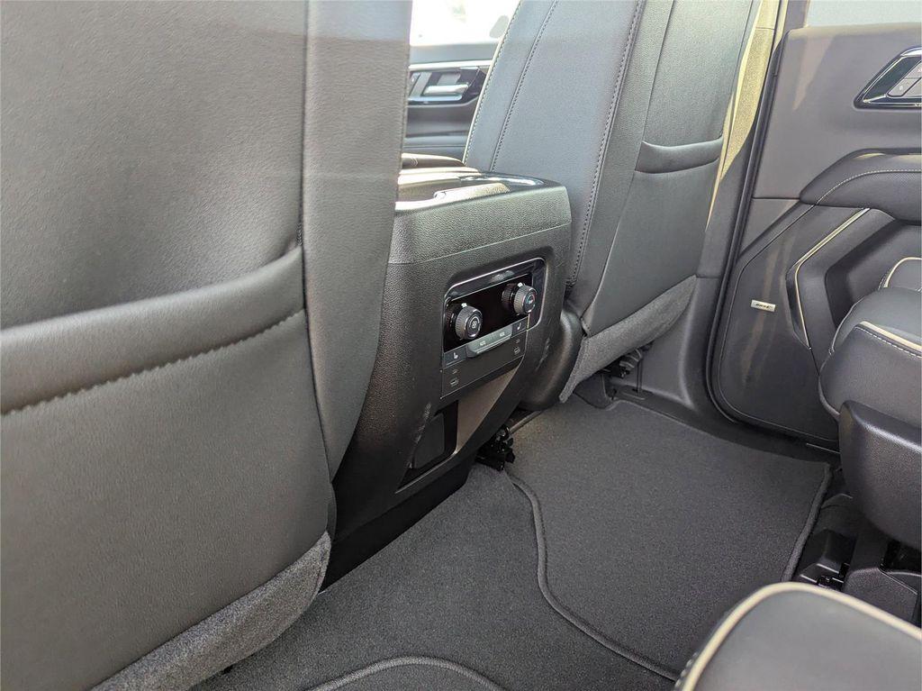 new 2025 Chevrolet Suburban car, priced at $70,915