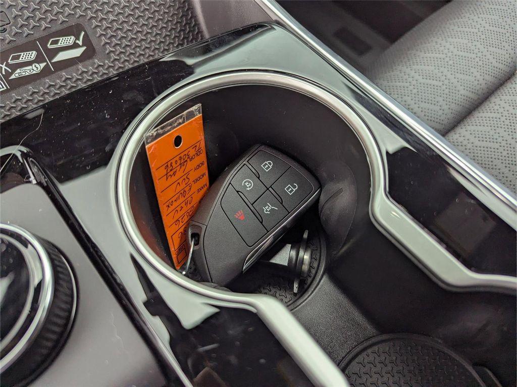 new 2026 Chevrolet Equinox car, priced at $33,104