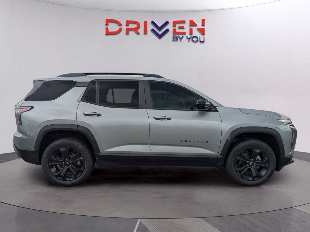 new 2026 Chevrolet Equinox car, priced at $33,104
