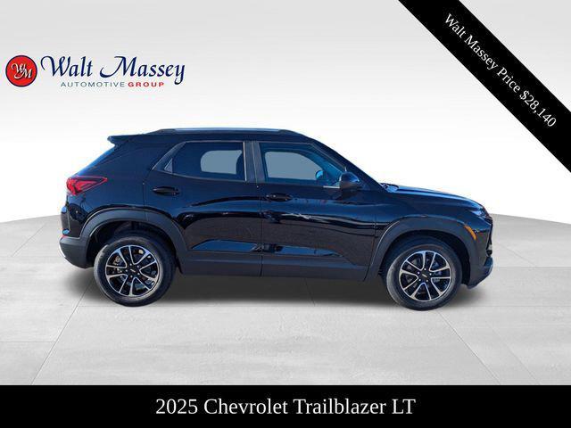 new 2025 Chevrolet TrailBlazer car, priced at $28,140