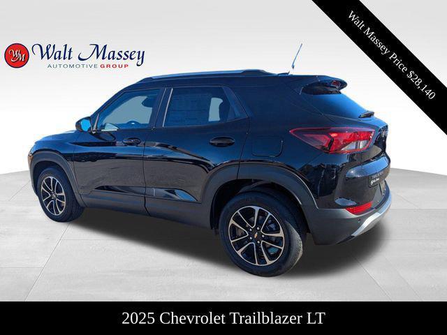 new 2025 Chevrolet TrailBlazer car, priced at $28,140