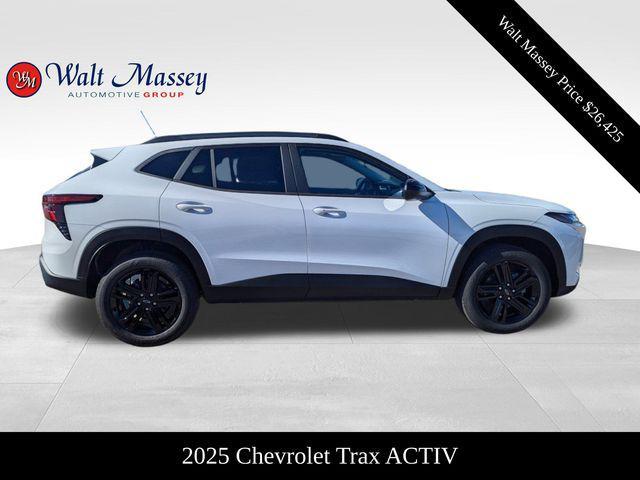 new 2025 Chevrolet Trax car, priced at $26,425