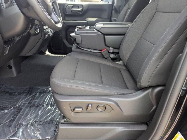 new 2025 Chevrolet Silverado 1500 car, priced at $42,647