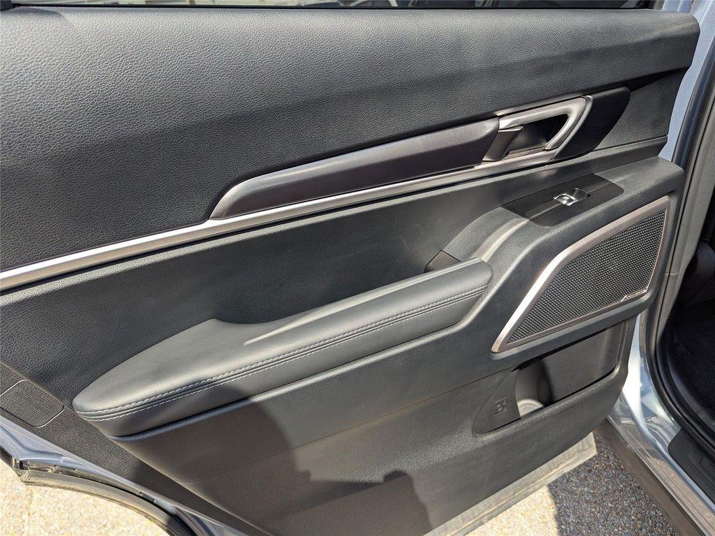 used 2024 Kia Telluride car, priced at $31,999