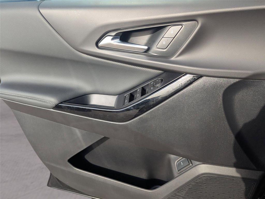 new 2026 Chevrolet Equinox car, priced at $33,024