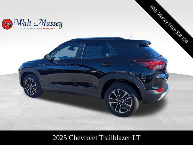 new 2025 Chevrolet TrailBlazer car, priced at $28,100