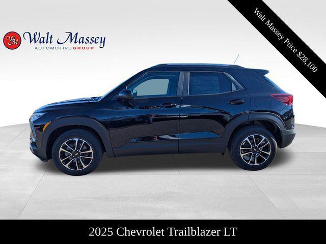 new 2025 Chevrolet TrailBlazer car, priced at $28,100