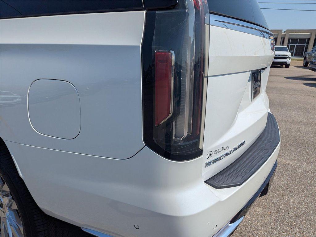 used 2023 Cadillac Escalade ESV car, priced at $57,499