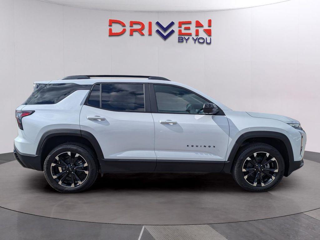 new 2026 Chevrolet Equinox car, priced at $37,033