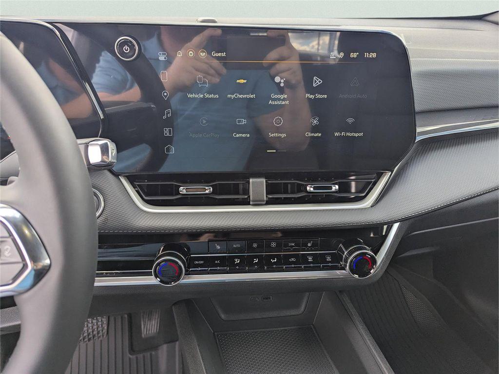 new 2026 Chevrolet Equinox car, priced at $32,555