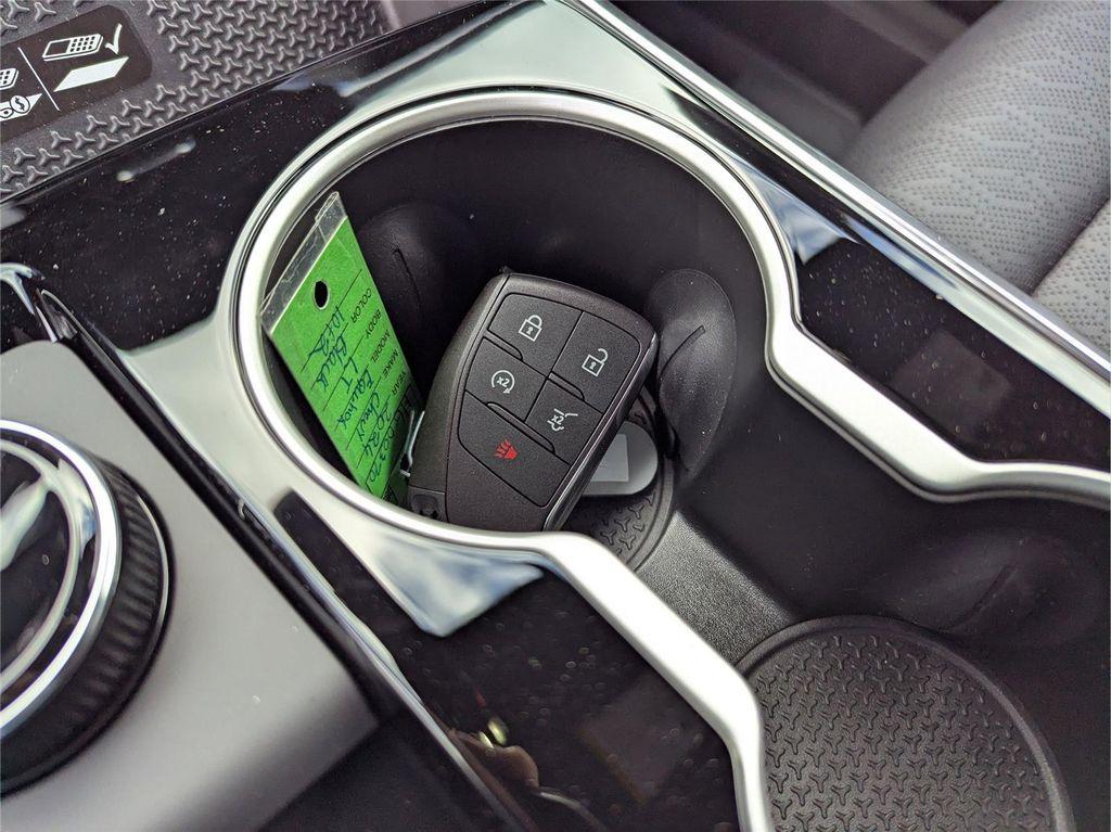 new 2026 Chevrolet Equinox car, priced at $32,555