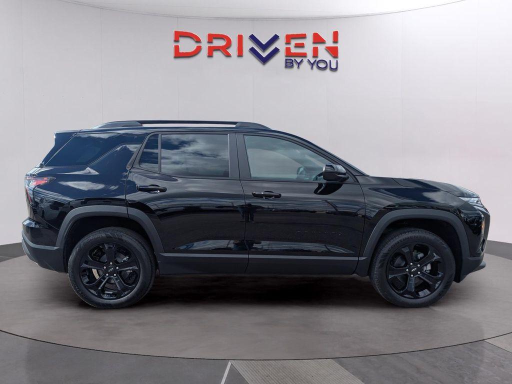 new 2026 Chevrolet Equinox car, priced at $32,555