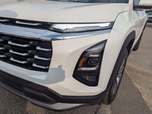 new 2026 Chevrolet Equinox car, priced at $30,695