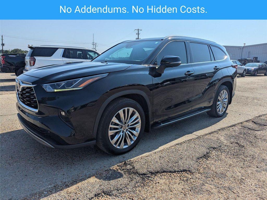 used 2024 Toyota Highlander car, priced at $40,499