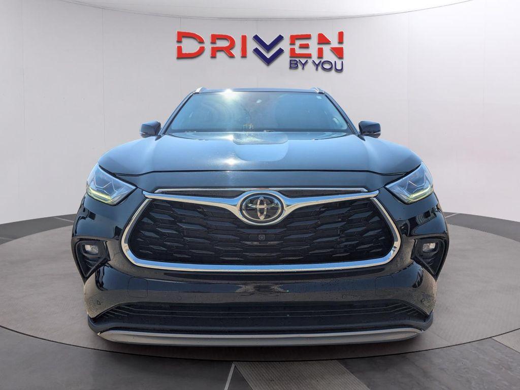 used 2024 Toyota Highlander car, priced at $42,100