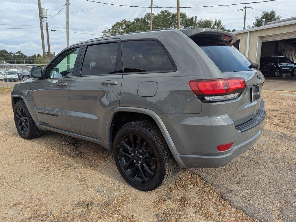 used 2022 Jeep Grand Cherokee car, priced at $23,199