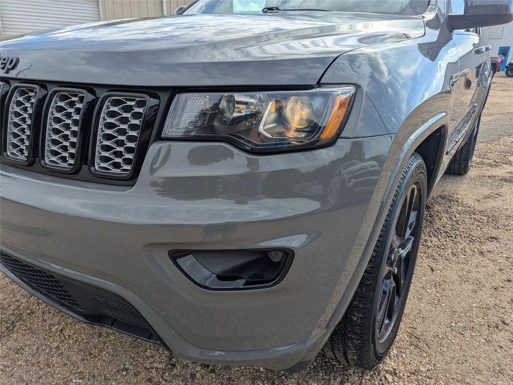 used 2022 Jeep Grand Cherokee car, priced at $23,199
