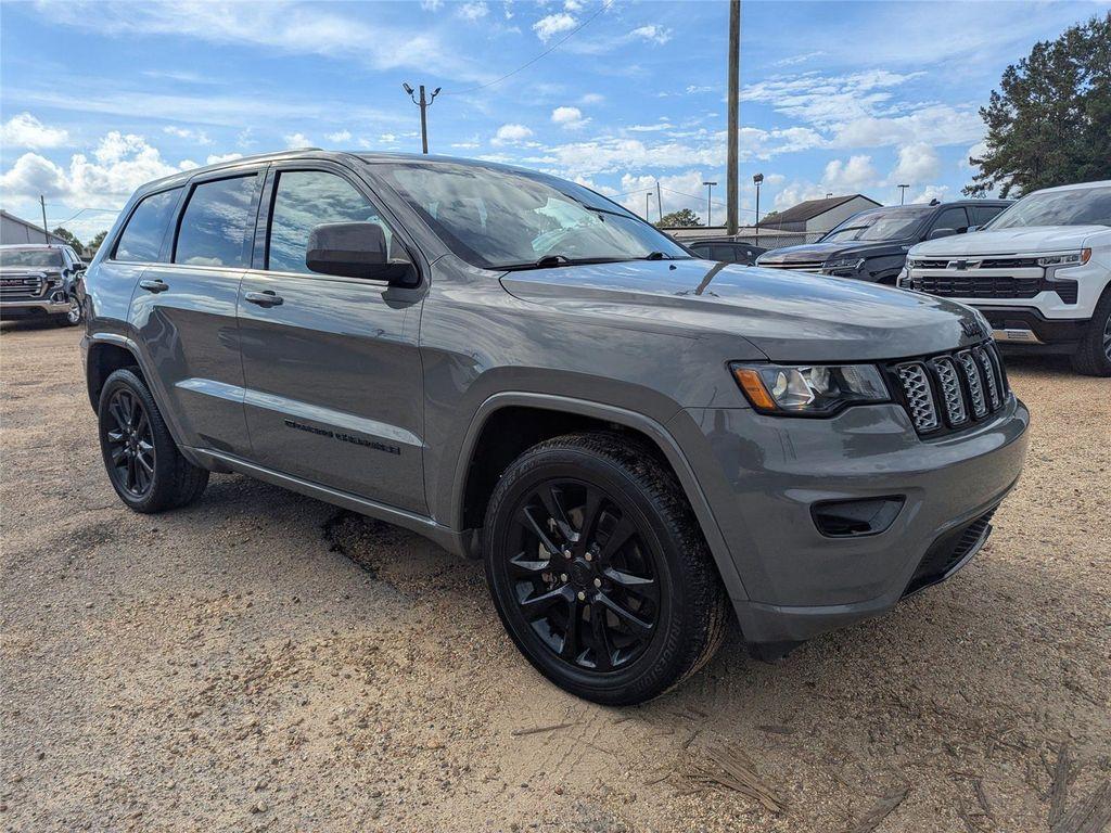used 2022 Jeep Grand Cherokee car, priced at $23,199
