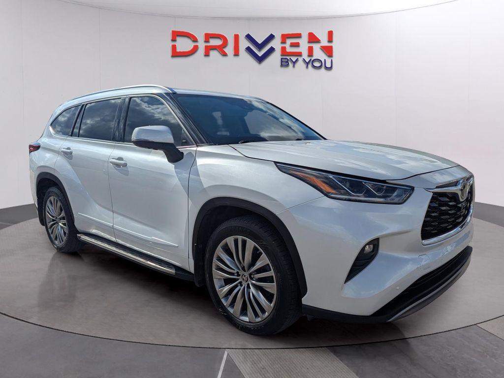 used 2022 Toyota Highlander car, priced at $39,599