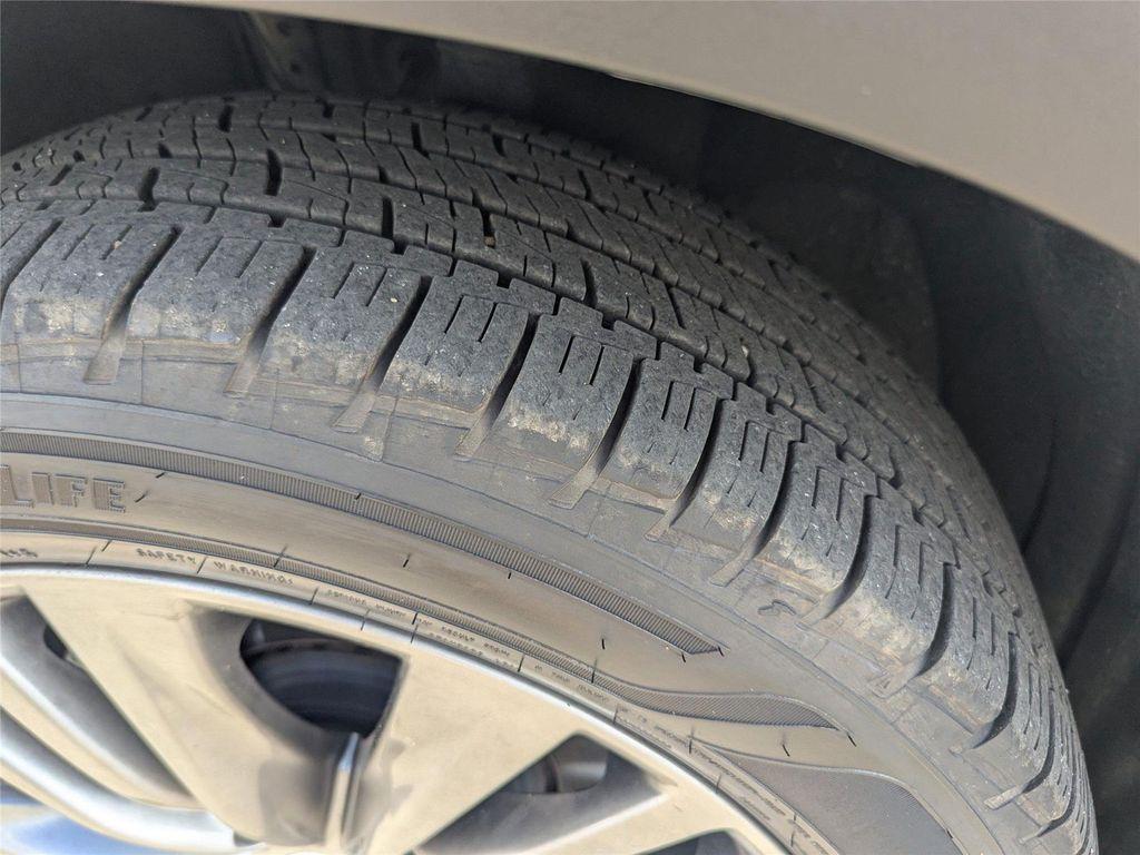 used 2022 Toyota Highlander car, priced at $39,599