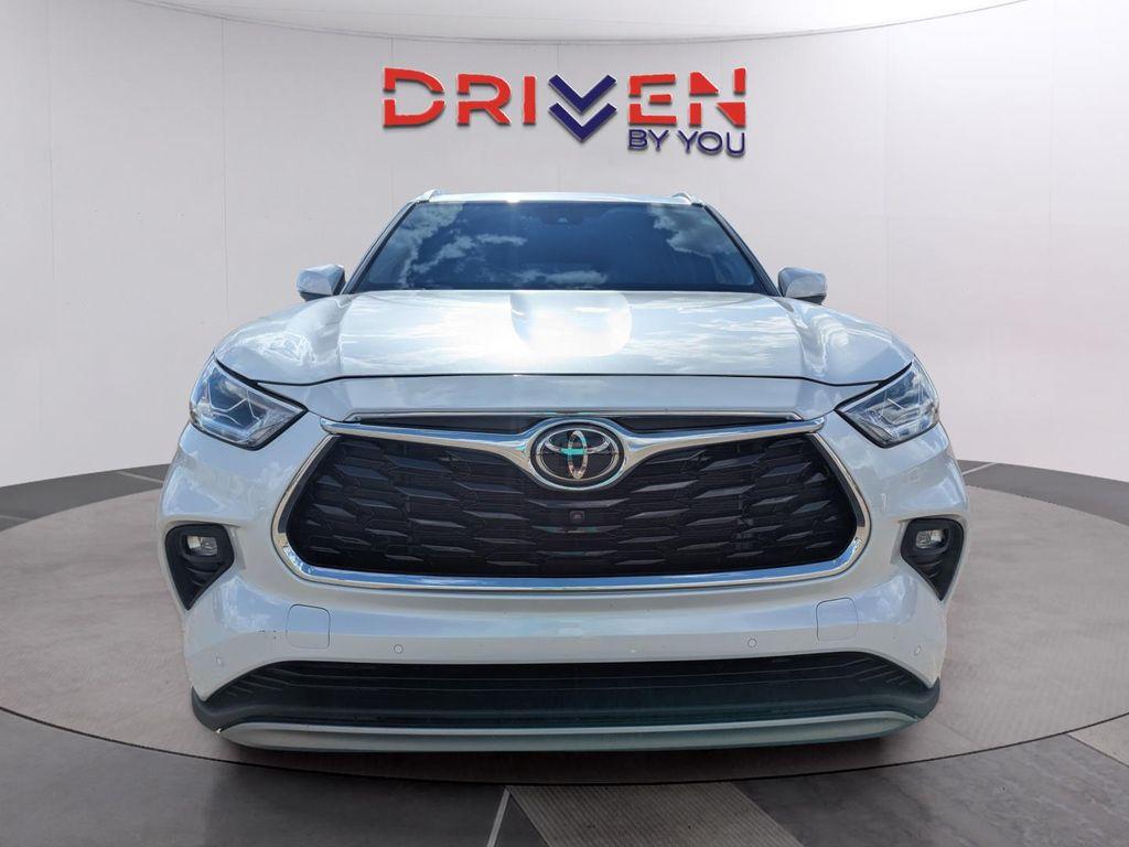 used 2022 Toyota Highlander car, priced at $39,599