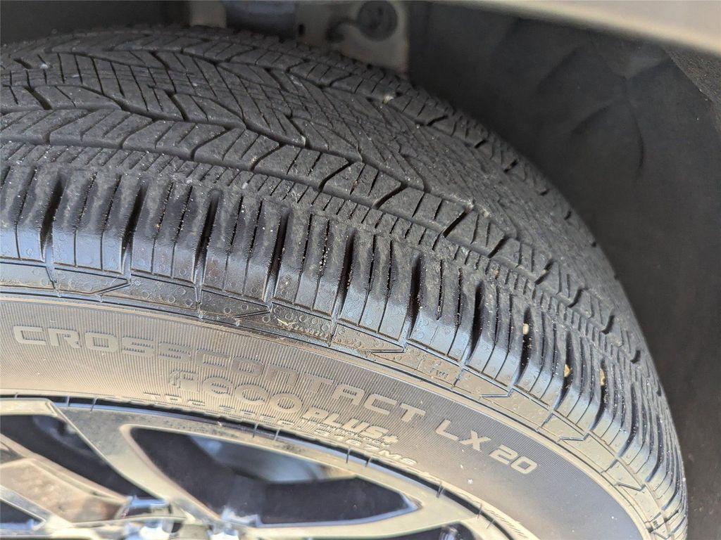 used 2023 Chevrolet Traverse car, priced at $31,999