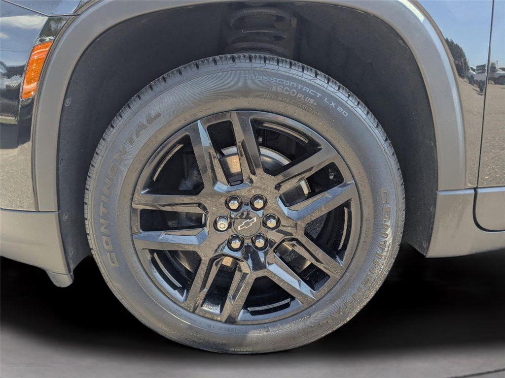 used 2023 Chevrolet Traverse car, priced at $29,999