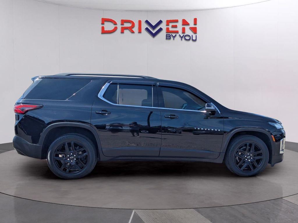 used 2023 Chevrolet Traverse car, priced at $29,999
