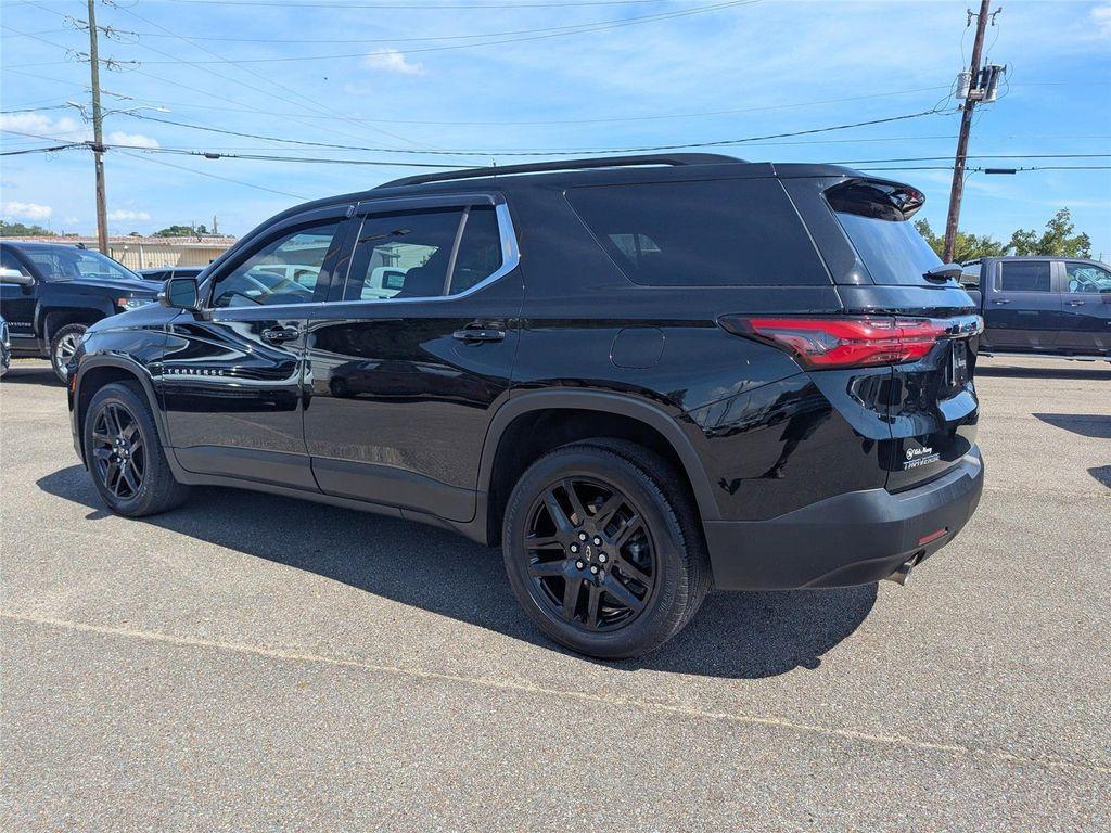 used 2023 Chevrolet Traverse car, priced at $31,999