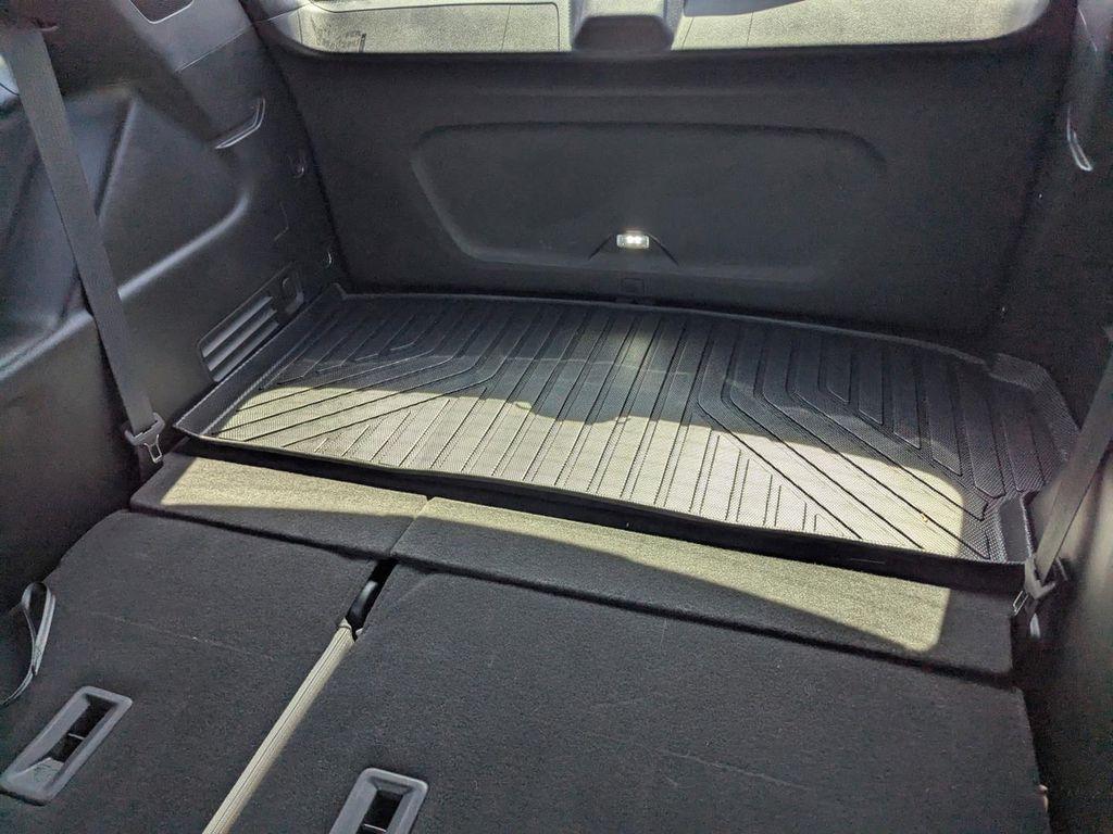 used 2023 Chevrolet Traverse car, priced at $29,399