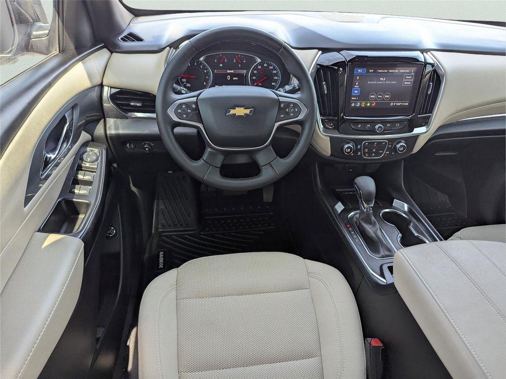 used 2023 Chevrolet Traverse car, priced at $29,999