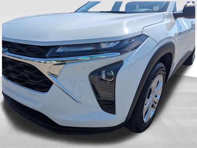 used 2025 Chevrolet Trax car, priced at $21,799