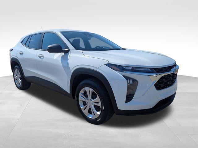used 2025 Chevrolet Trax car, priced at $21,799