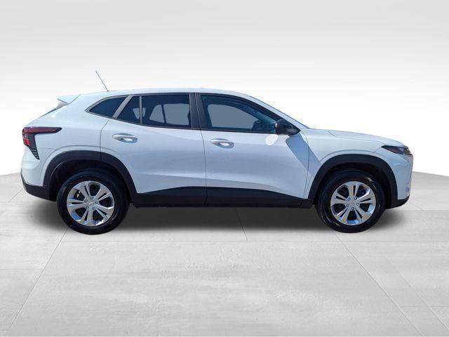 used 2025 Chevrolet Trax car, priced at $21,799