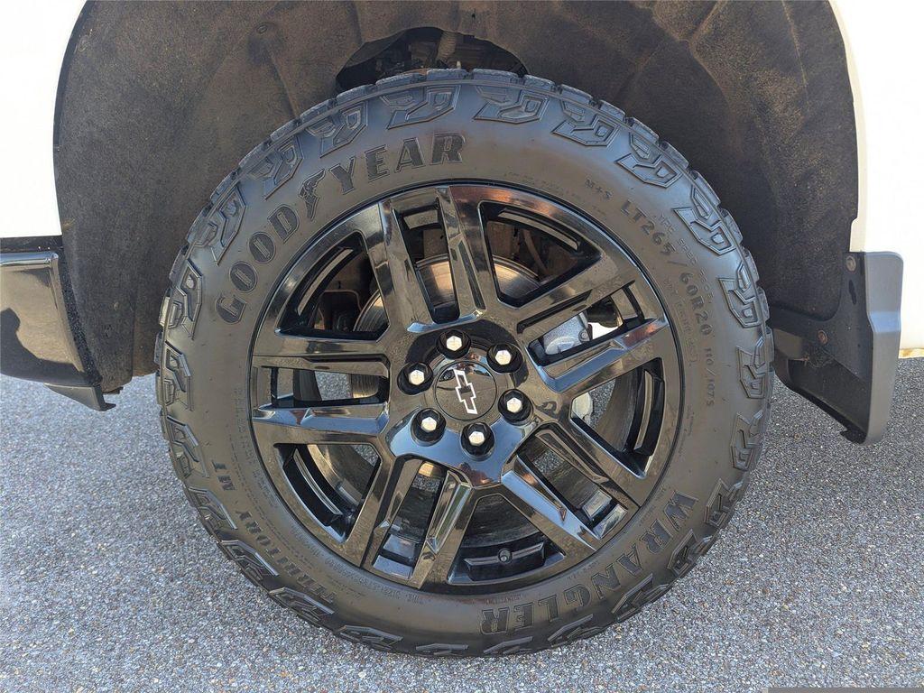 used 2024 Chevrolet Silverado 1500 car, priced at $43,899