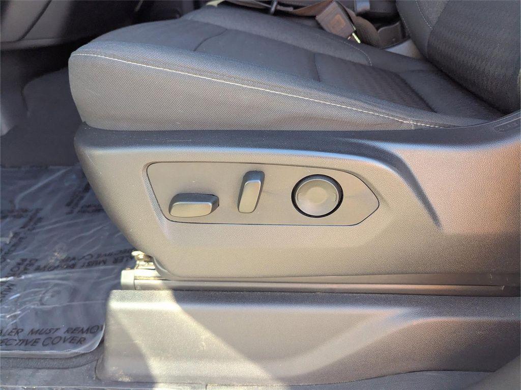 used 2024 Chevrolet Silverado 1500 car, priced at $43,899