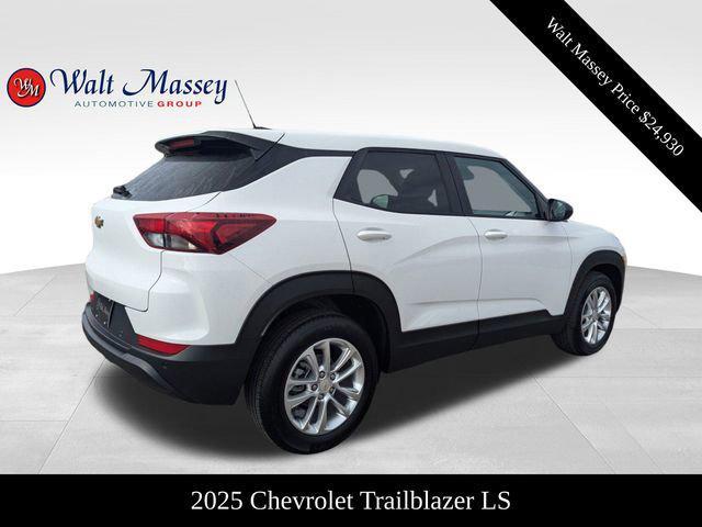 new 2025 Chevrolet TrailBlazer car, priced at $24,930