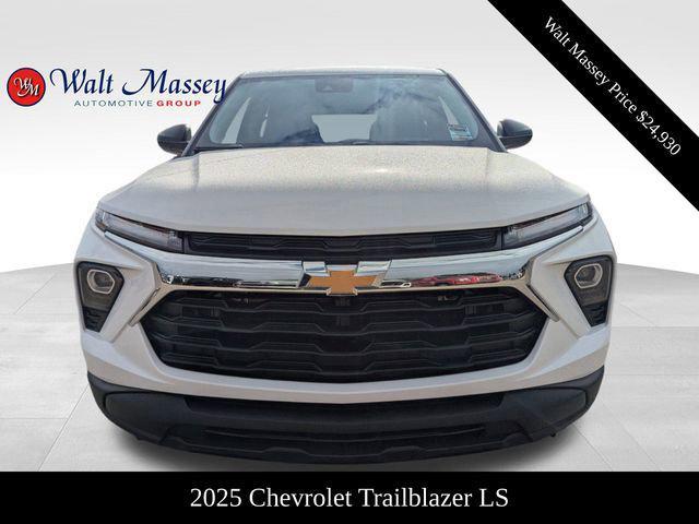 new 2025 Chevrolet TrailBlazer car, priced at $24,930