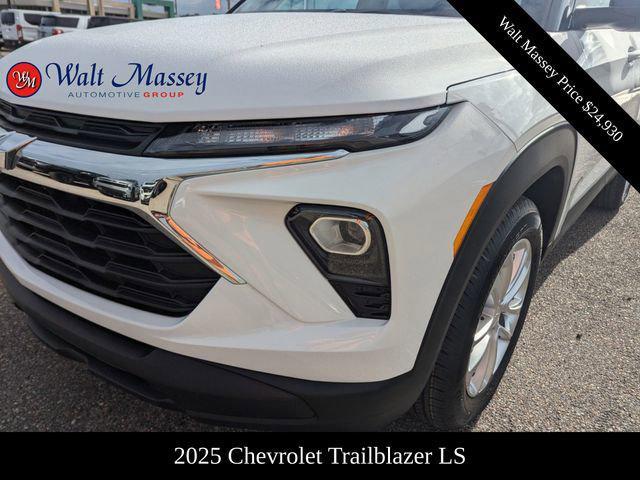 new 2025 Chevrolet TrailBlazer car, priced at $24,930