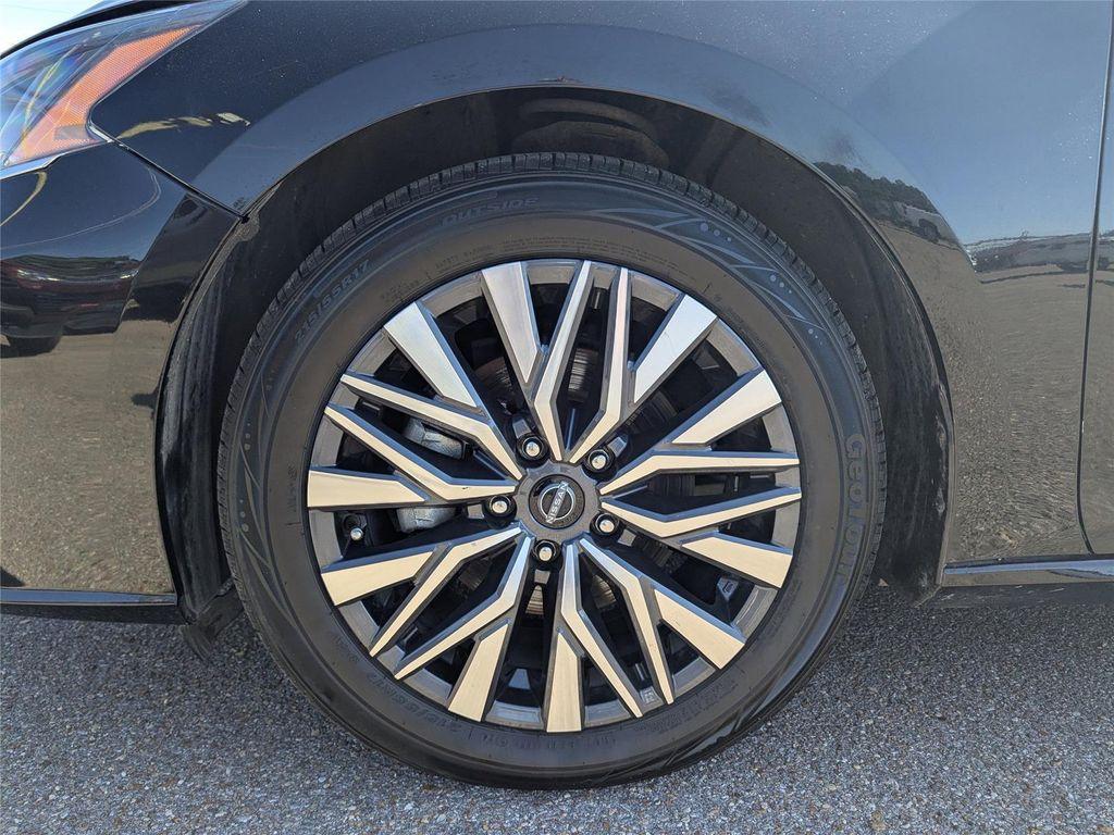 used 2023 Nissan Altima car, priced at $19,000
